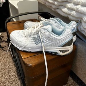 New balance 856. Size 11